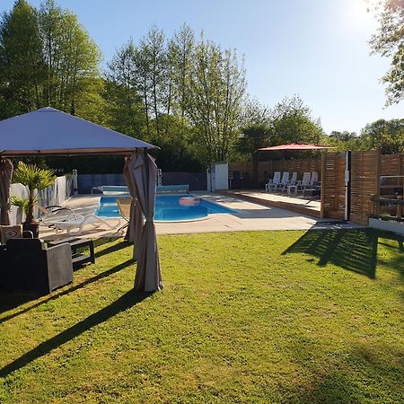 Luxury Safari Tents At Moulin Du Pommier Glamping & Camping Saulgond Buitenkant foto