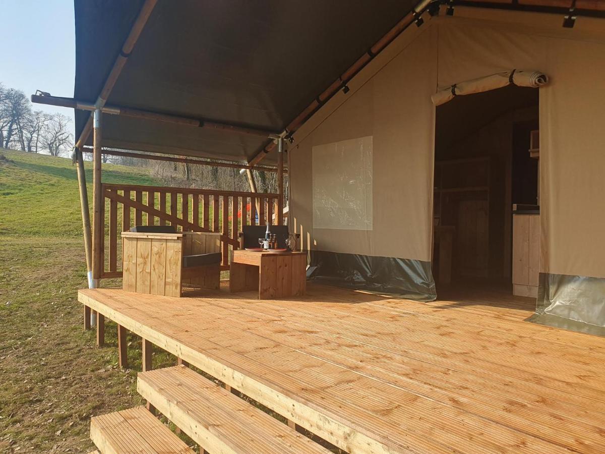 Luxury Safari Tents At Moulin Du Pommier Glamping & Camping Saulgond Buitenkant foto