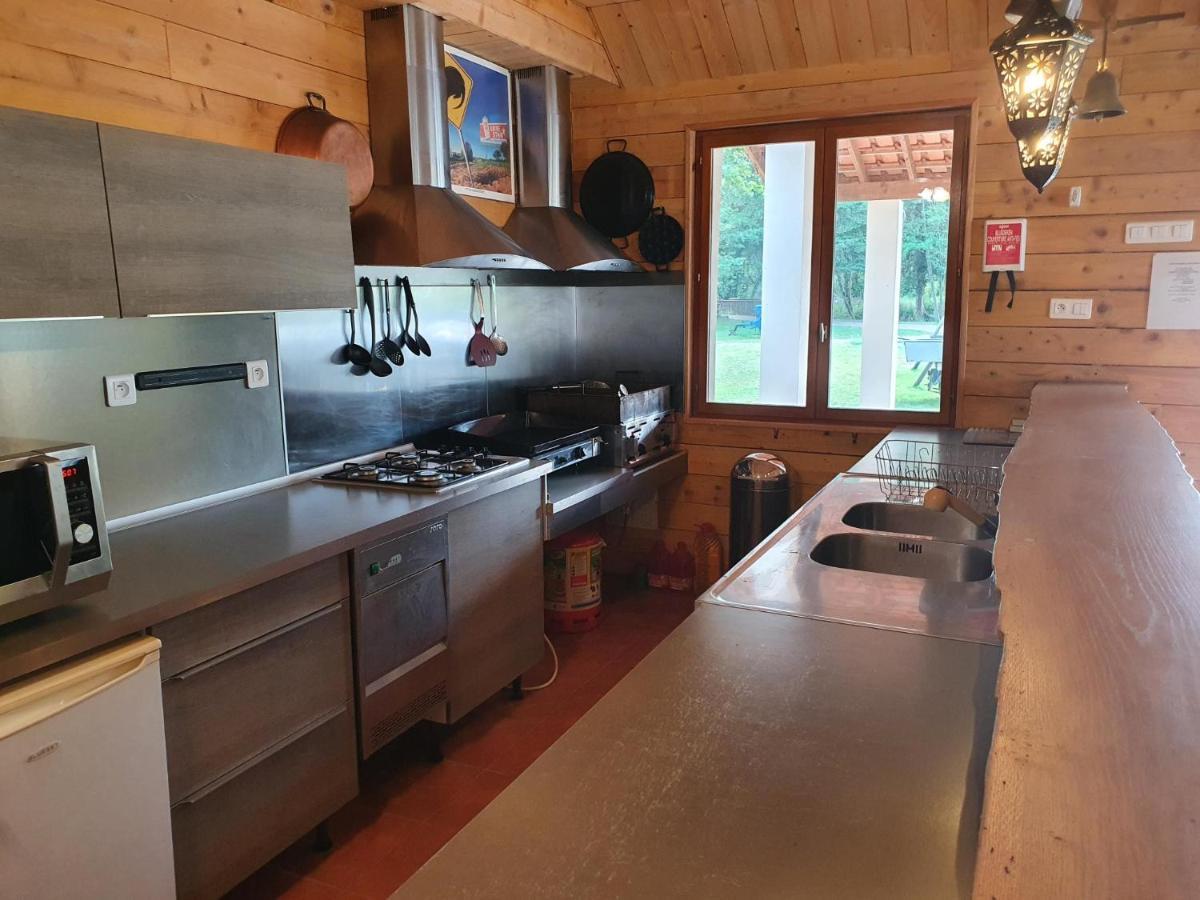 Luxury Safari Tents At Moulin Du Pommier Glamping & Camping Saulgond Buitenkant foto