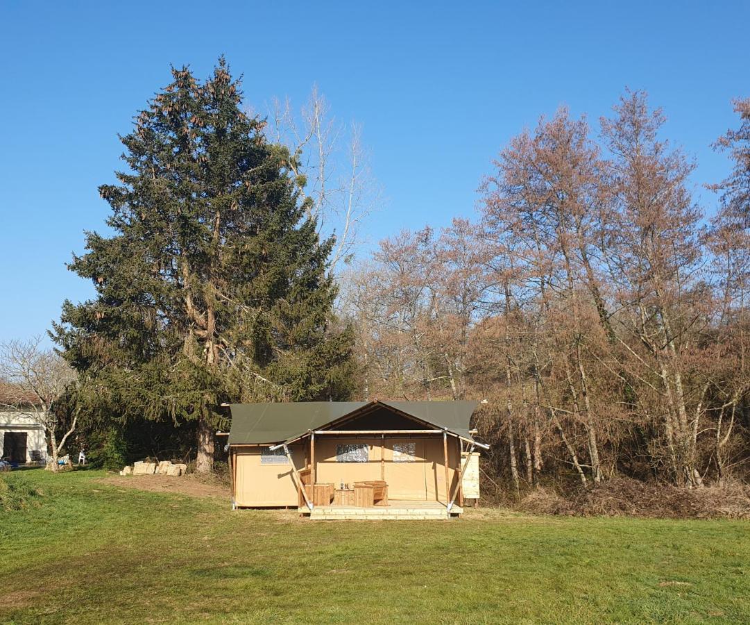 Luxury Safari Tents At Moulin Du Pommier Glamping & Camping Saulgond Buitenkant foto