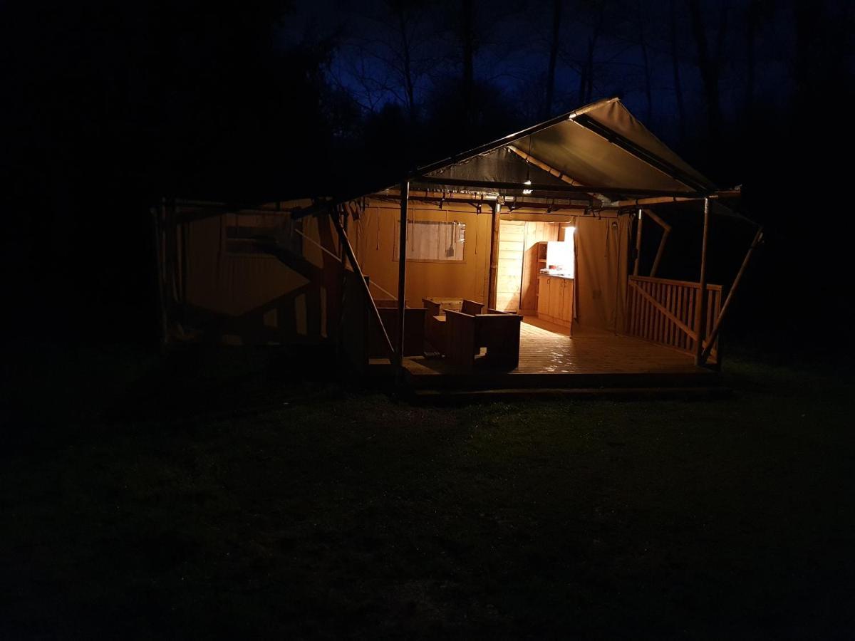 Luxury Safari Tents At Moulin Du Pommier Glamping & Camping Saulgond Buitenkant foto
