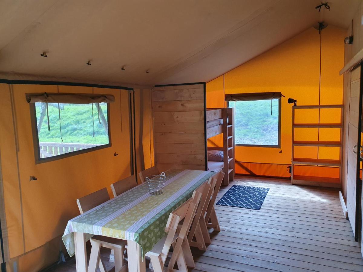 Luxury Safari Tents At Moulin Du Pommier Glamping & Camping Hotel Saulgond Buitenkant foto