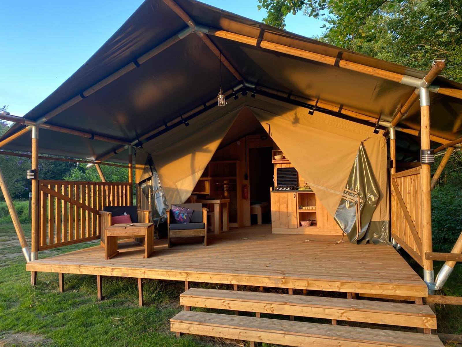 Luxury Safari Tents At Moulin Du Pommier Glamping & Camping Hotel Saulgond Buitenkant foto