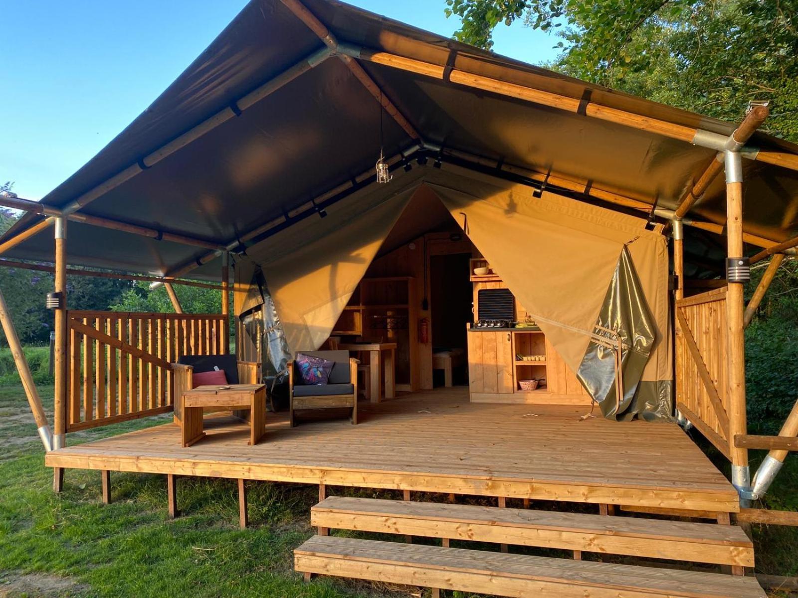 Luxury Safari Tents At Moulin Du Pommier Glamping & Camping Saulgond Buitenkant foto