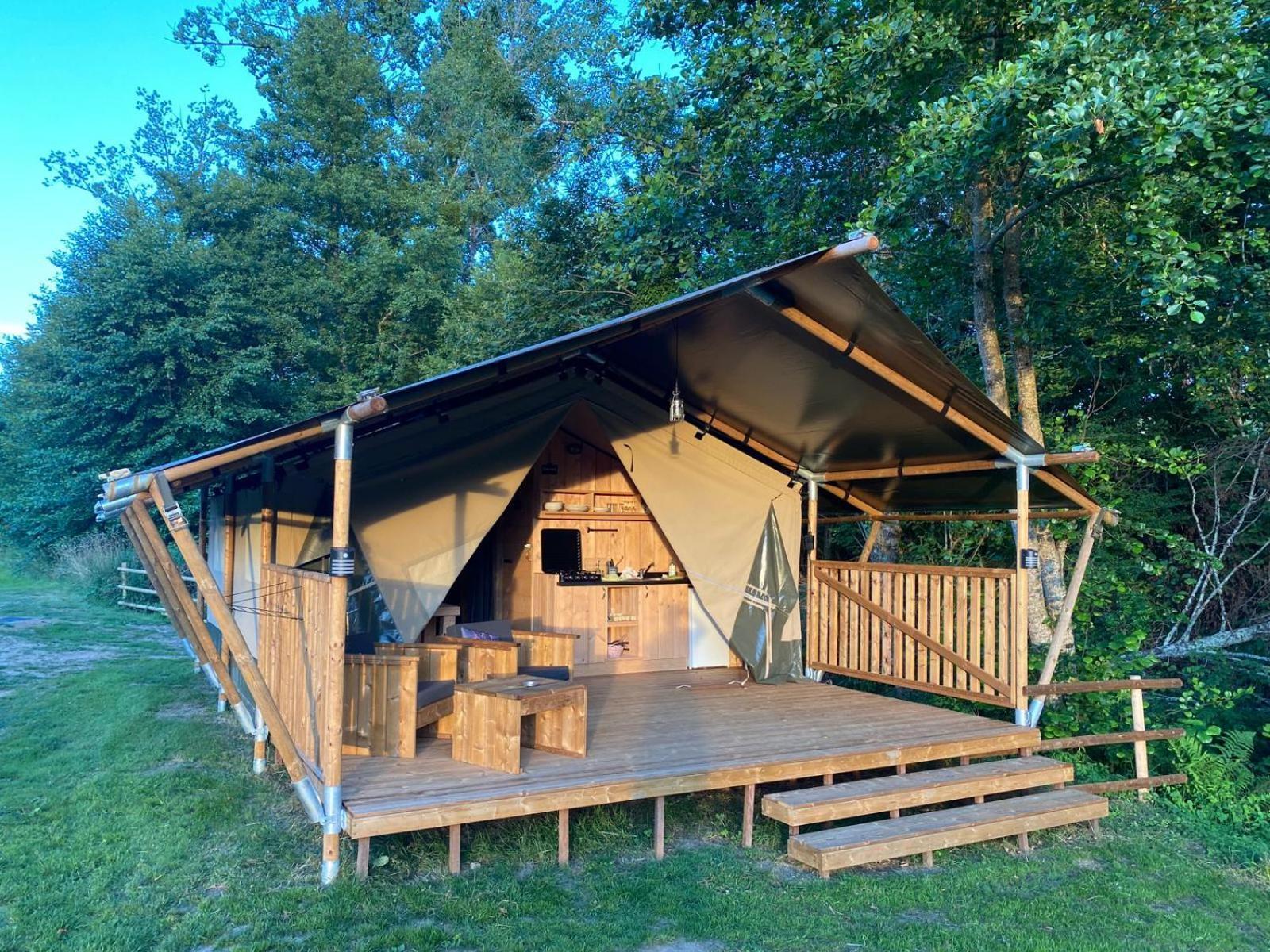 Luxury Safari Tents At Moulin Du Pommier Glamping & Camping Hotel Saulgond Buitenkant foto